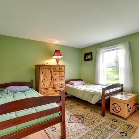 Quiet Catskills Getaway With Deck And Mtn Views New Kingston Esterno foto