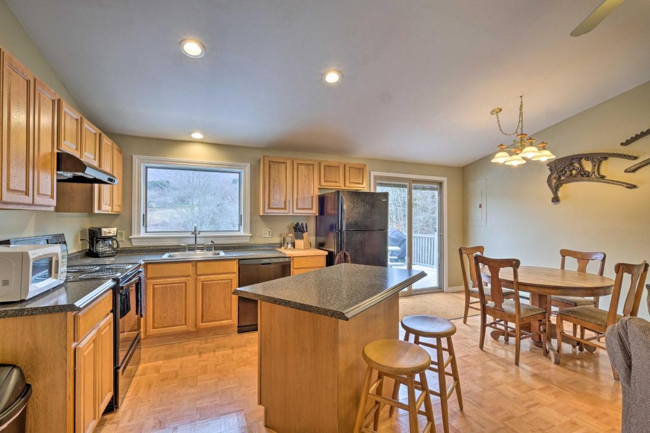 Quiet Catskills Getaway With Deck And Mtn Views New Kingston Esterno foto