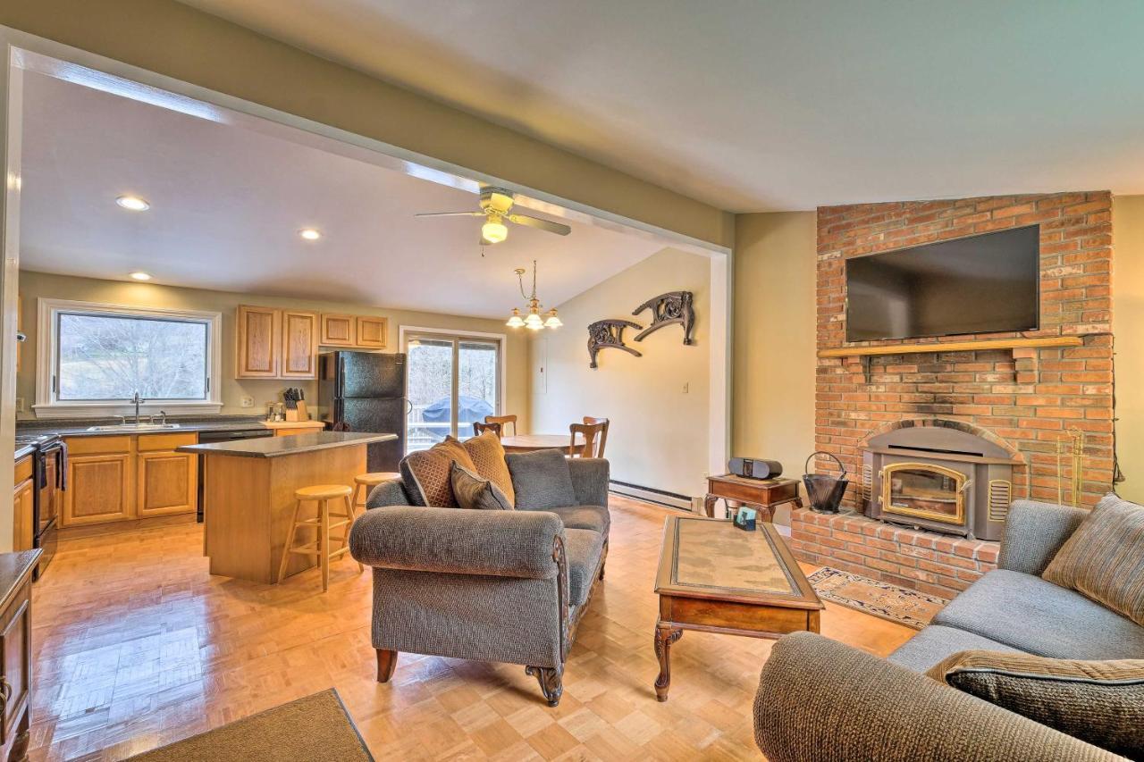 Quiet Catskills Getaway With Deck And Mtn Views New Kingston Esterno foto