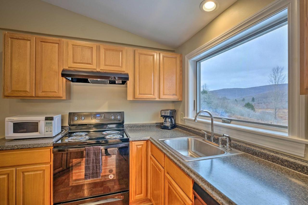Quiet Catskills Getaway With Deck And Mtn Views New Kingston Esterno foto